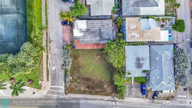 2 of 15 - 356 Balboa St, Hollywood, FL