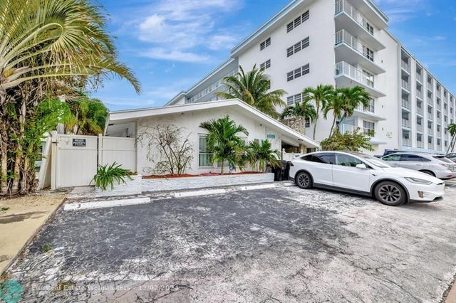 2 of 48 - 4548 N Ocean, Lauderdale By The Sea, FL
