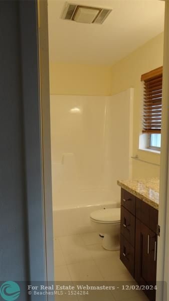 4 of 10 - 1215 Ne 18th Ave, Fort Lauderdale, FL