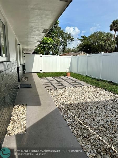 2 of 36 - 1811 Sw 21st St, Fort Lauderdale, FL