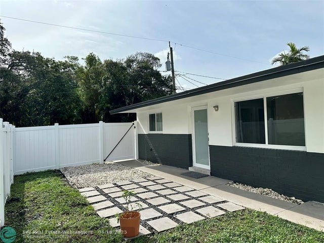 4 of 36 - 1811 Sw 21st St, Fort Lauderdale, FL