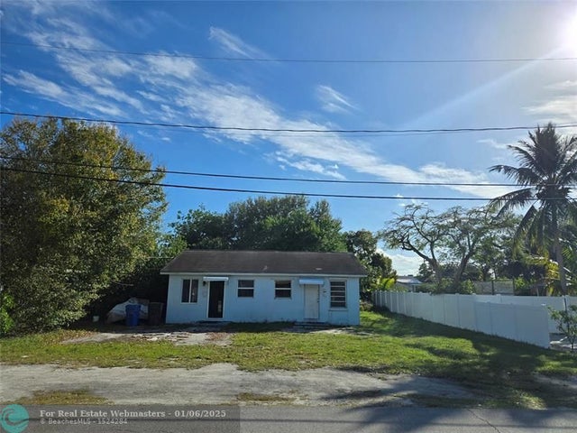 1 of 3 - 1262 Ne 34th Ct, Oakland Park, FL