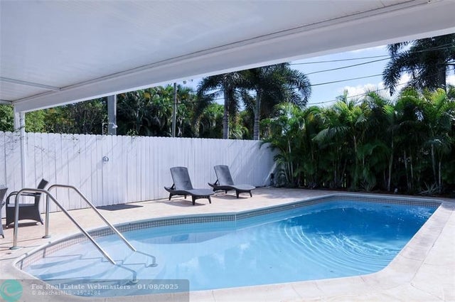 3 of 31 - 29 Ne 3rd St, Dania, FL