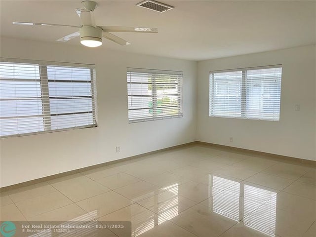 3 of 27 - 35 Ne 3rd St, Dania, FL