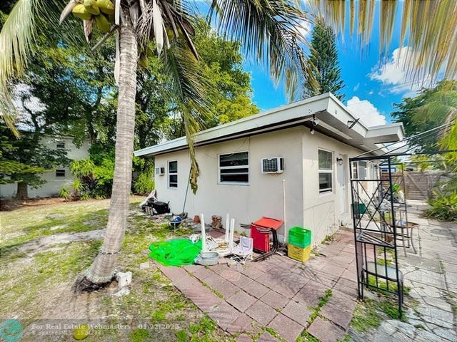 5 of 7 - 1219 Ne 5th Ter, Fort Lauderdale, FL