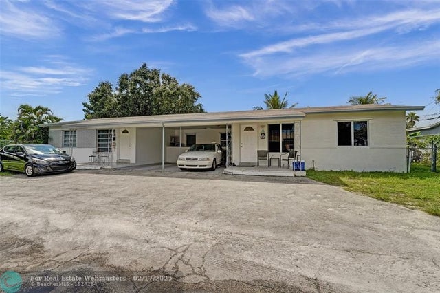 5 of 12 - 5808 W Park Rd, Hollywood, FL