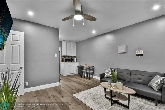 3 of 62 - 201 Se 23 Rd St, Fort Lauderdale, FL