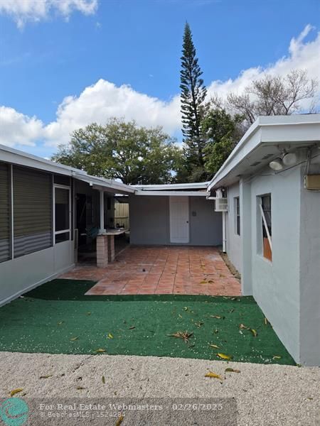 1 of 14 - 31 Edmund Rd, West Park, FL