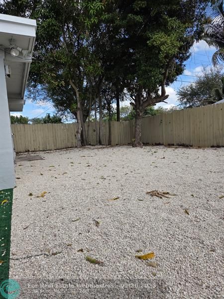 2 of 14 - 31 Edmund Rd, West Park, FL