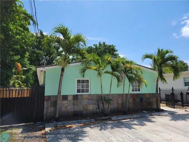2 of 18 - 1010 Nw 3rd Ave, Hallandale, FL