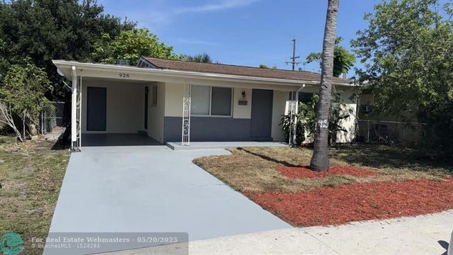 1 of 6 - 926 S F Street, Lake Worth, FL
