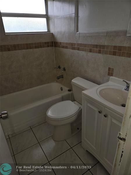 4 of 8 - 8290 Nw 5 Ave, Miami, FL