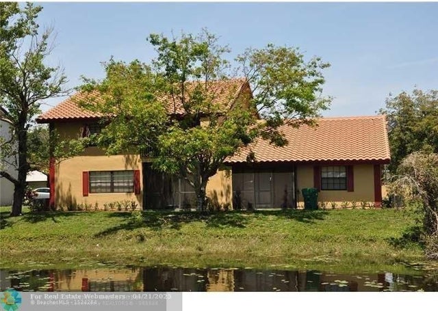 2 of 6 - 11580 Nw 37th St, Coral Springs, FL