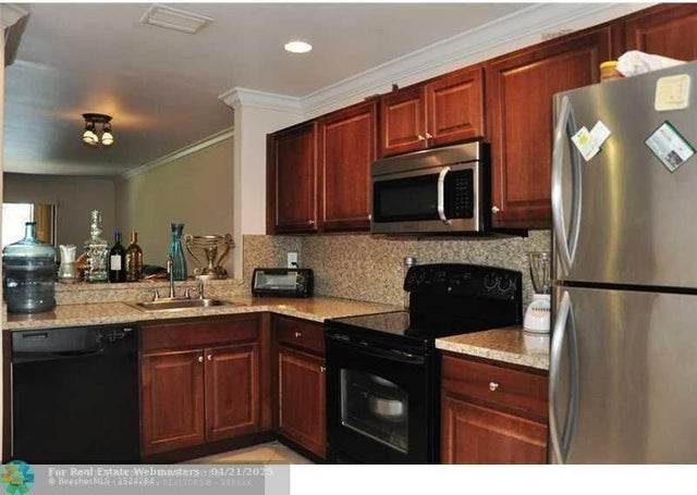 4 of 6 - 11580 Nw 37th St, Coral Springs, FL