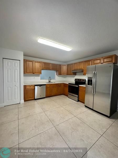 4 of 19 - 4130 Nw 114th Ave, Coral Springs, FL