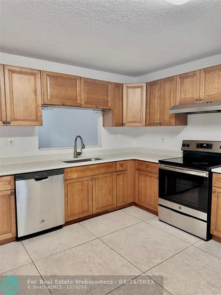 5 of 19 - 4130 Nw 114th Ave, Coral Springs, FL
