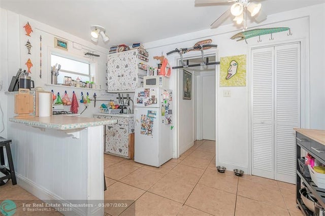 4 of 38 - 924-926 N 16th Ave, Hollywood, FL
