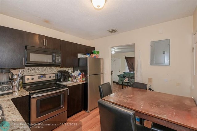 4 of 33 - 110 Nw 32nd Ave, Fort Lauderdale, FL