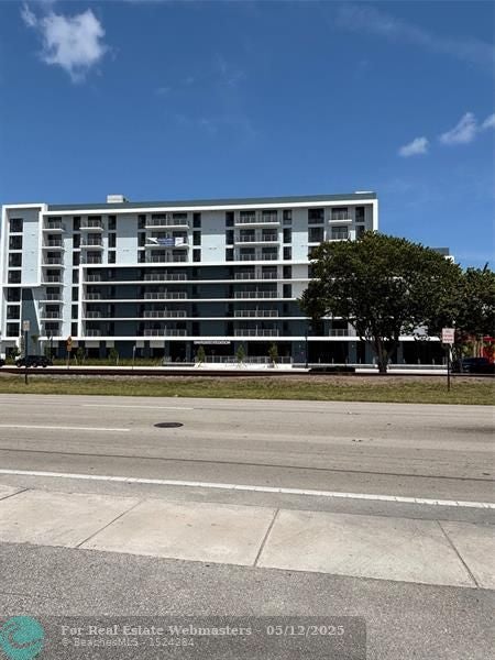 1 of 9 - 2125 Polk St, Hollywood, FL