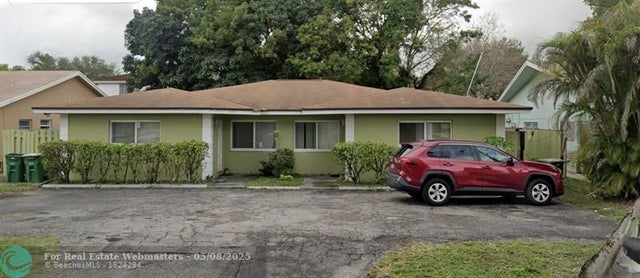 1 of 11 - 7659 Nw 74th Ave, Tamarac, FL