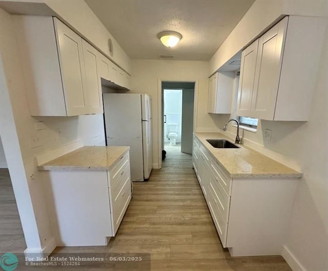 2 of 8 - 5805 Lincoln St, Hollywood, FL