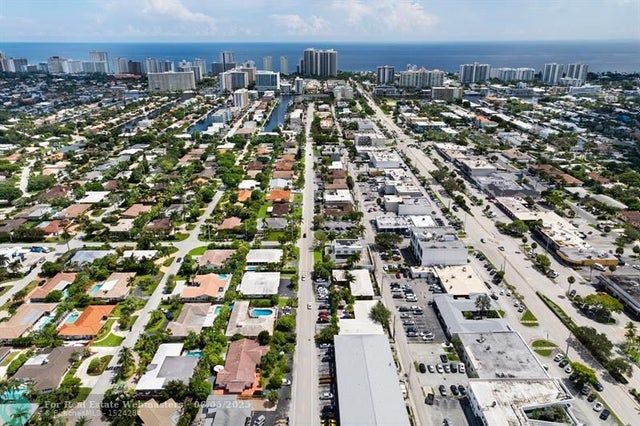 1 of 35 - 2667 Ne 32nd St, Fort Lauderdale, FL