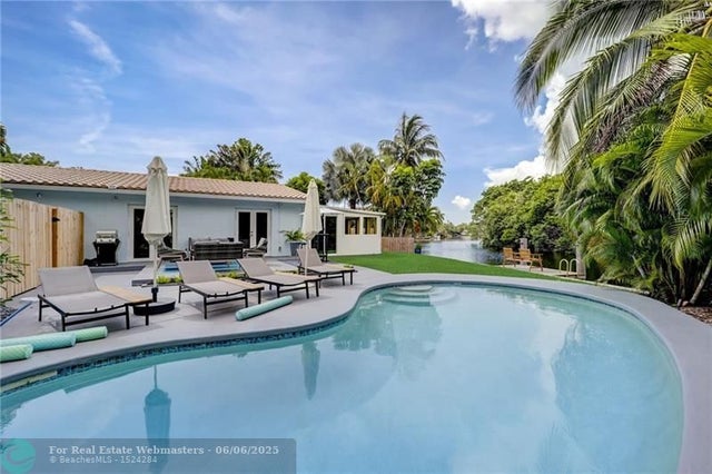 3 of 51 - 50 Ne 30th Ct, Wilton Manors, FL