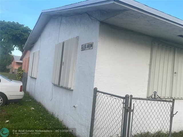3 of 7 - 6332-6334 Polk St, Hollywood, FL