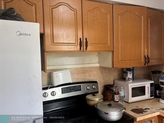 4 of 26 - 1309 Ne 3rd Ave, Fort Lauderdale, FL