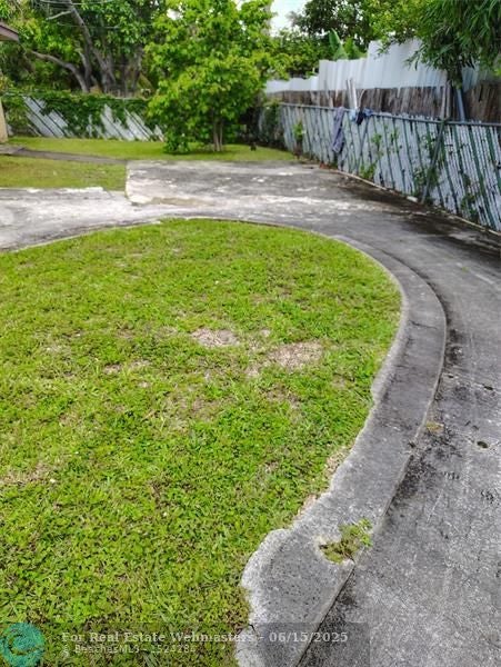 3 of 9 - 641 Ne 37th St, Deerfield Beach, FL
