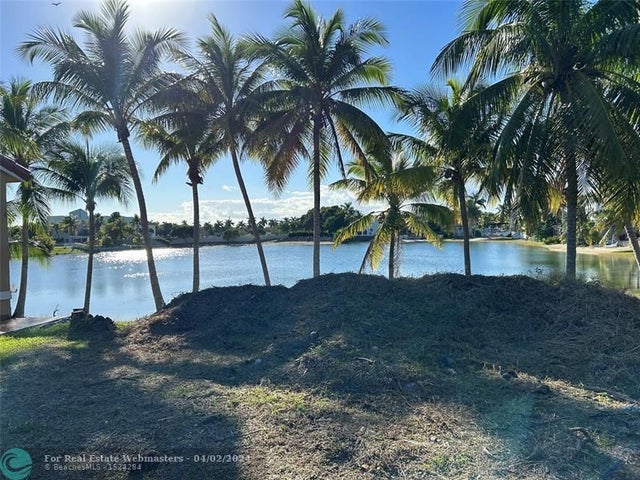 1 of 3 - 20826 Sw 85th Place, Cutler Bay, FL