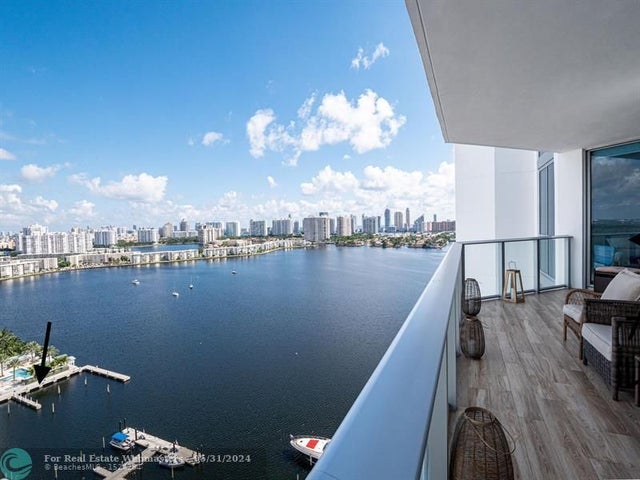1 of 4 - 17211 Biscayne Blvd Slip-110, North Miami Beach, FL