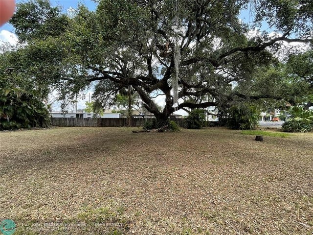 3 of 3 - 4875 Sw 28th Ave, Fort Lauderdale, FL