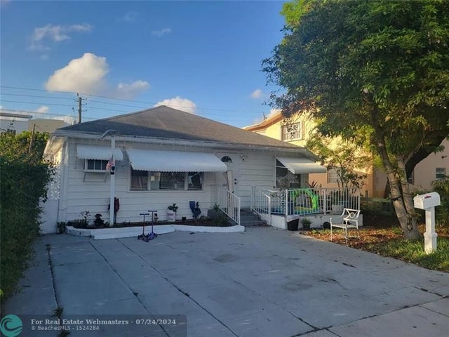 2 of 2 - 1711 Jackson St, Hollywood, FL