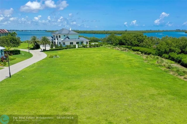 5 of 9 - 9260 E Marsh Island Dr, Vero Beach, FL