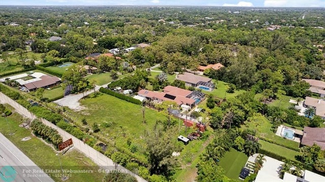 5 of 6 - 5740 Nw 72 Way, Parkland, FL
