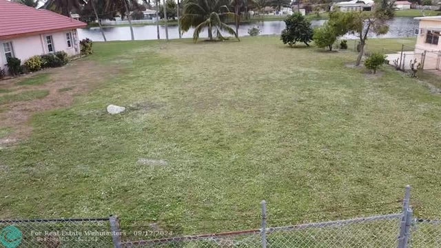 1 of 5 - 24 Northwest Ave, Oakland Park, FL