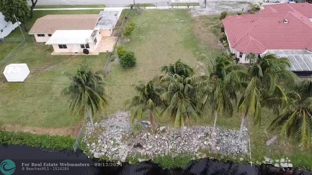 5 of 5 - 24 Northwest Ave, Oakland Park, FL