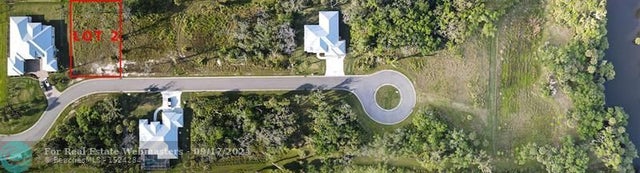 1 of 4 - 2420 Noble Oaks Ln, Fort Pierce, FL