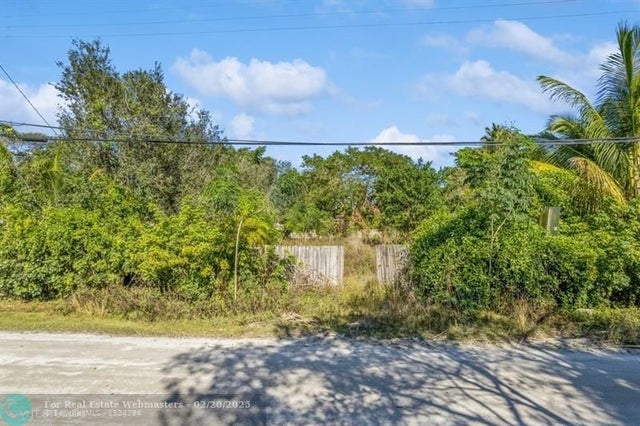 4 of 8 - 6275 Bishoff Rd, West Palm Beach, FL