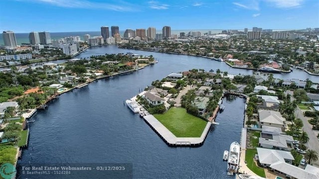 1 of 40 - 633 5th Key Dr, Fort Lauderdale, FL
