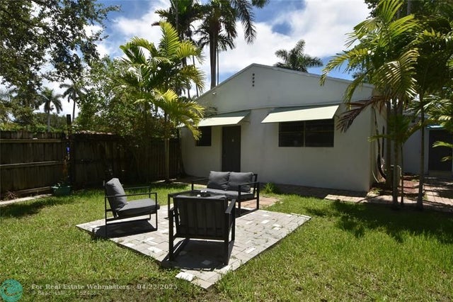 4 of 4 - 1050 Ne 82nd St, Miami, FL