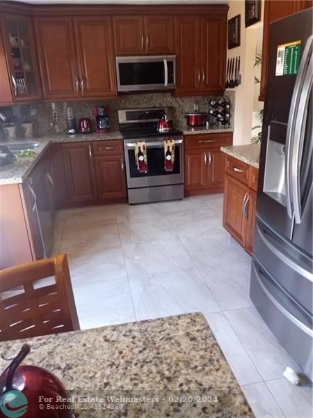 7480 Nw 37th Ct, Lauderhill