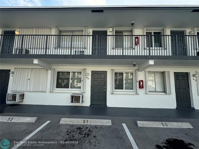 4 of 13 - 1814 E Oakland Park Blvd 49, Fort Lauderdale, FL