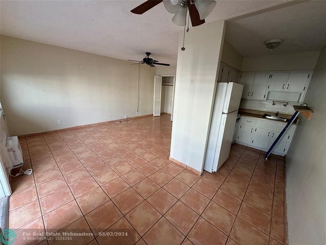 5 of 13 - 1814 E Oakland Park Blvd 49, Fort Lauderdale, FL