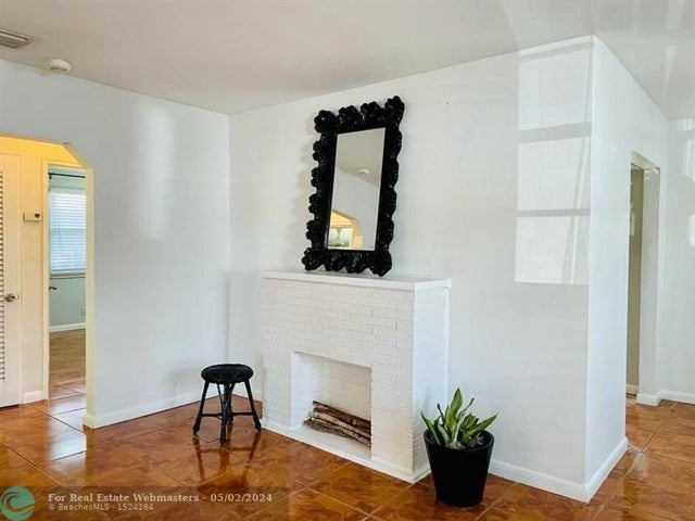 2 of 24 - 1316 S 19th Ave, Hollywood, FL