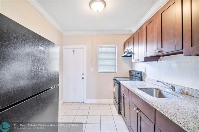 1 of 4 - 713 Nw 14th Ter 4, Fort Lauderdale, FL