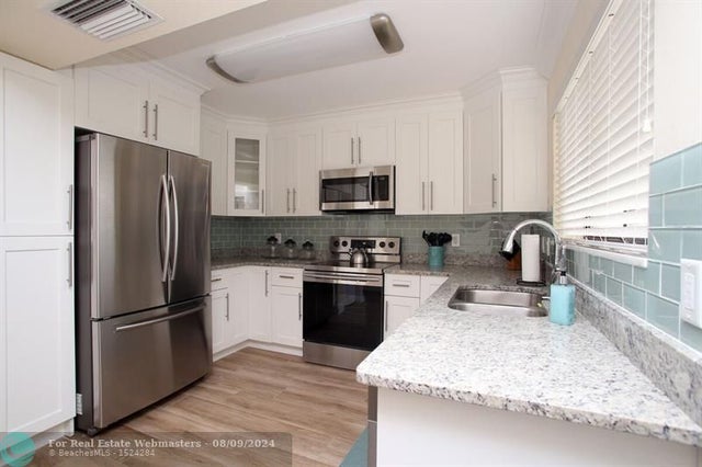 2 of 8 - 67 Balfour Rd, Palm Beach Gardens, FL