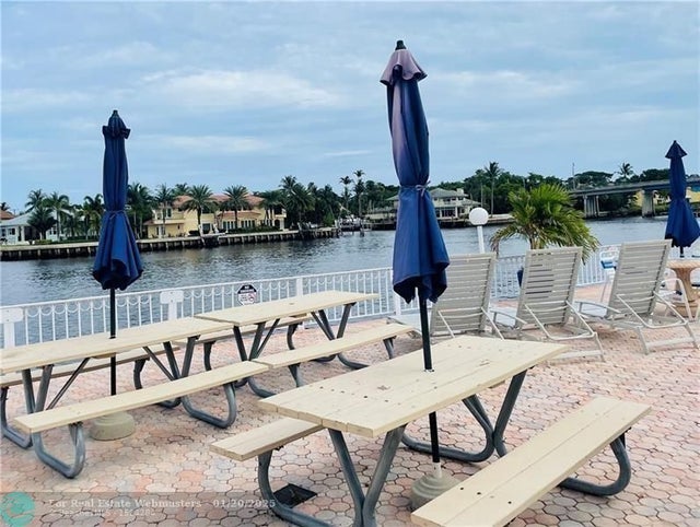 3 of 8 - 624 Snug Harbor Dr B 7, Boynton Beach, FL