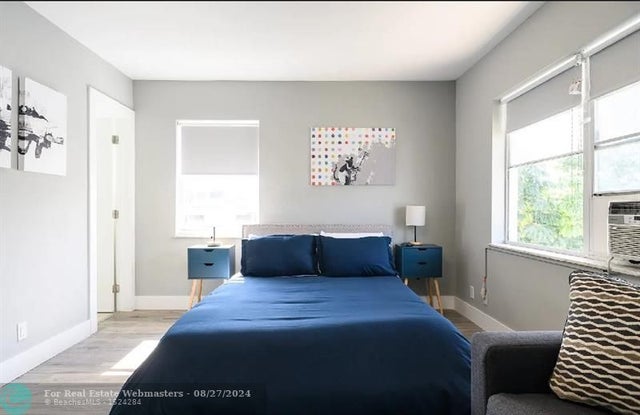 2 of 16 - 1020 N Victoria Park Rd 23, Fort Lauderdale, FL